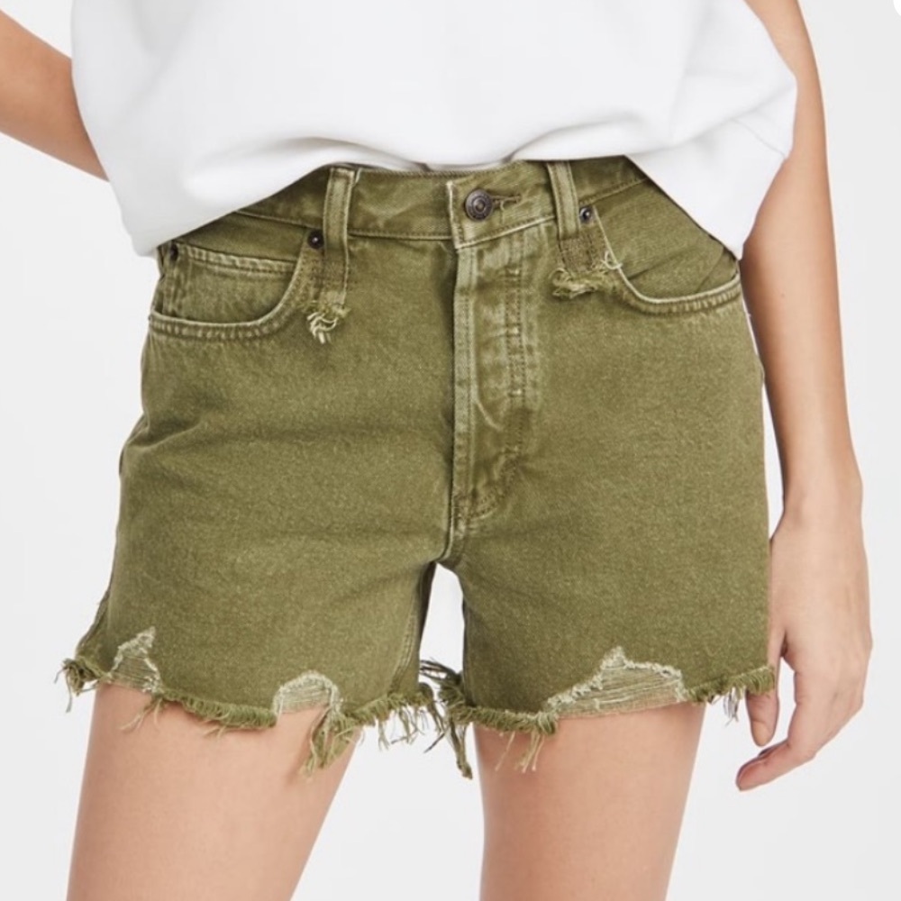 We The Free People Olive Button Down Distressed Jean Shorts Size 26 💚
